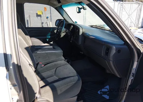 2004 Chevrolet Silverado 1500 Z71 from USA, damaged, VIN 2GCEK13T841432373